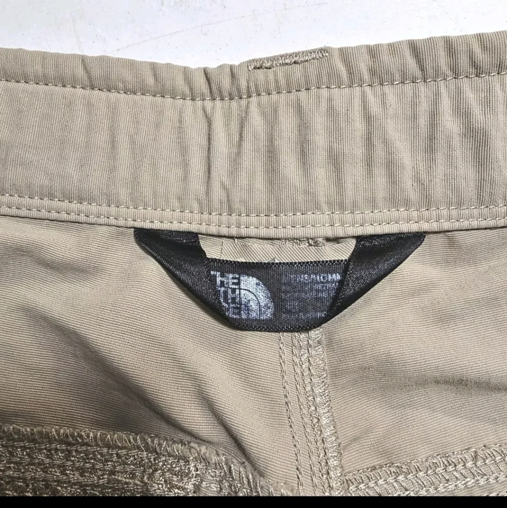 The North Face Men's Brown Cargo Shorts Sz 38 Outdoors Fishing Hiking 100% Nylon